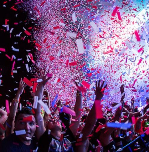 confetti-shooters-tijdens-openingsdans-huren-etten-leur-bruiloft-feest-studenten-feest-kinderfeestje-schoolfeest-buurtfeest-2 confetti-shooters-tijdens-openingsdans-huren-etten-leur-bruiloft-feest-studenten-feest-kinderfeestje-schoolfeest-buurtfeest-2